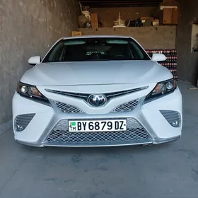 Toyota Camry 2018