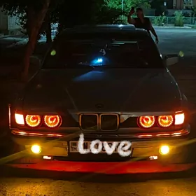 BMW 7 Series 1991