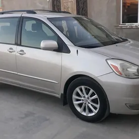 Toyota Sienna 2004