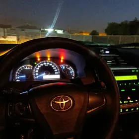 Toyota Camry 2016