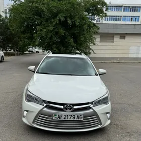 Toyota Camry 2017