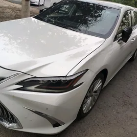 Lexus ES 350 2019