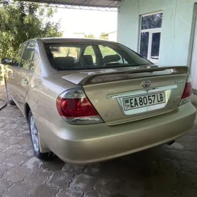 Toyota Camry 2004