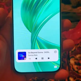 honor x8b. 8+8.256