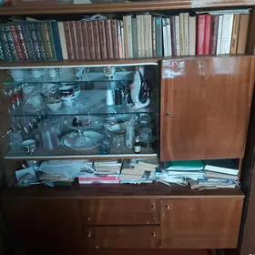 Сервант российский