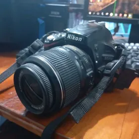 Nikon D 5100
