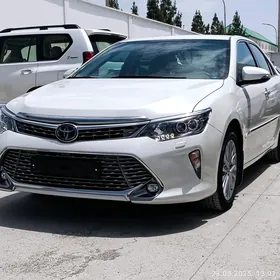 Toyota Camry 2017