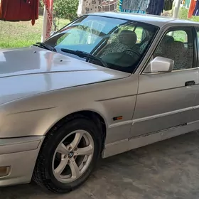 BMW 525 1989