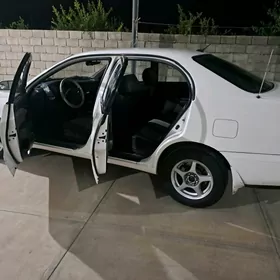 Toyota Corona 1995