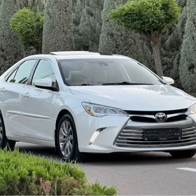 Toyota Camry 2017