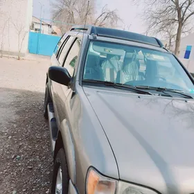 Nissan Pathfinder 2004