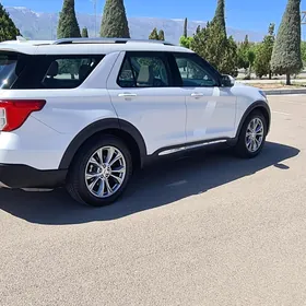 Ford Explorer 2021