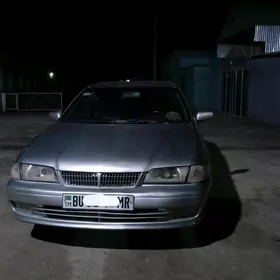 Nissan Sunny 1999
