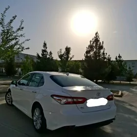Toyota Camry 2020