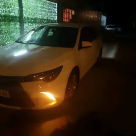 Toyota Camry 2017