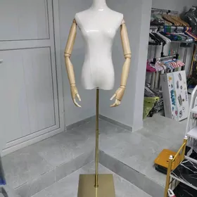 maniken elli