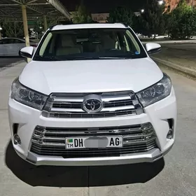 Toyota Highlander 2016