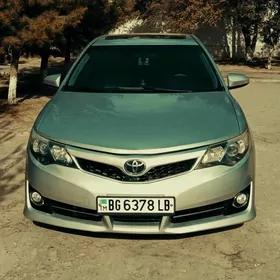 Toyota Camry 2012