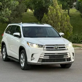 Toyota Highlander 2018