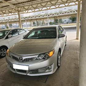 Toyota Camry 2014