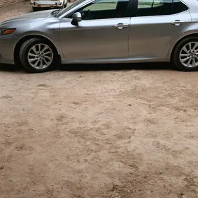 Toyota Camry 2022