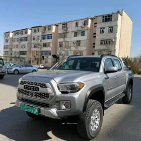 Toyota Tacoma 2018