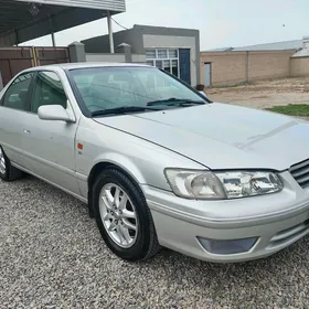 Toyota Camry 2000