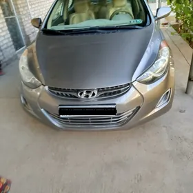 Hyundai Elantra 2011