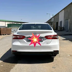 Toyota Camry 2018