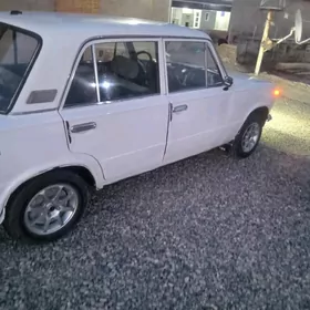Lada 2104 1983