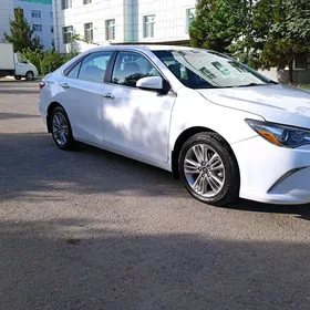 Toyota Camry 2015