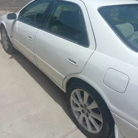 Toyota Camry 2000
