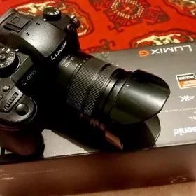 lumix gh5....14-140