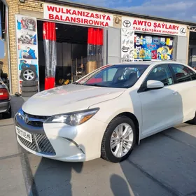 Toyota Camry 2017
