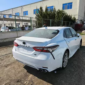 Toyota Camry 2022