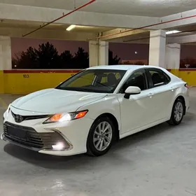 Toyota Camry 2022