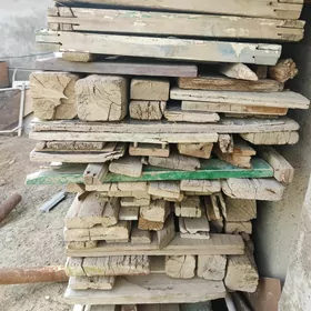 Agaçlar, tagtalar