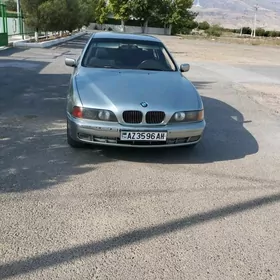 BMW E39 2000