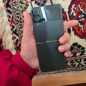 Galaxy Z Flip 4 256gb ARZAN