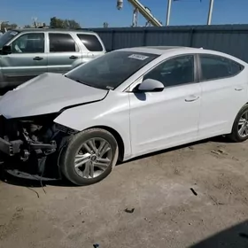 Hyundai Elantra 2020