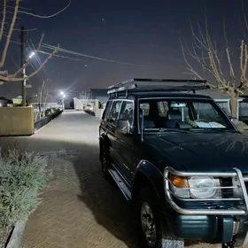 Mitsubishi Pajero 1996
