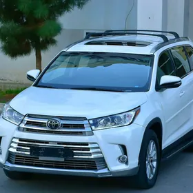 Toyota Highlander 2018