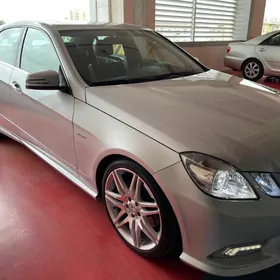 Mercedes-Benz E350 2011