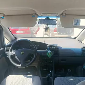 Opel Zafira 2000