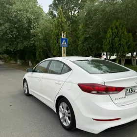 Hyundai Elantra 2018