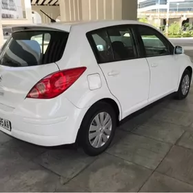 Nissan Versa 2010