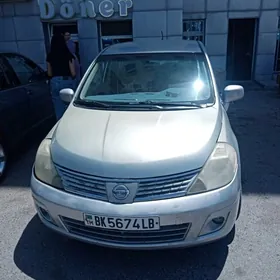 Nissan Versa 2010