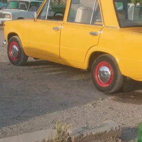Lada 2104 1986