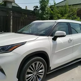 Toyota Highlander 2020