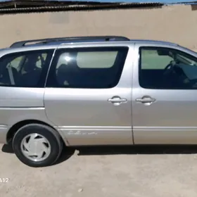 Toyota Sienna 2001